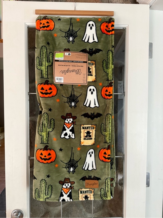 Wrangler Other - Wrangler Olive & Orange Halloween Kids Costume Blanket